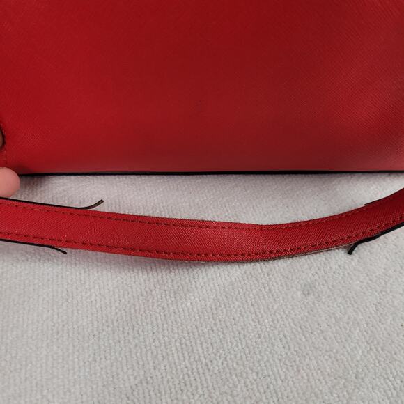 Calvin Klein Hayden red saffiano leather chain strap tote bag - Picture 5 of 7